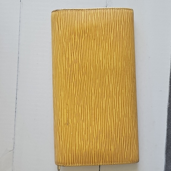 Louis Vuitton Epi Long wallet with crossbody chain - Picture 9 of 11